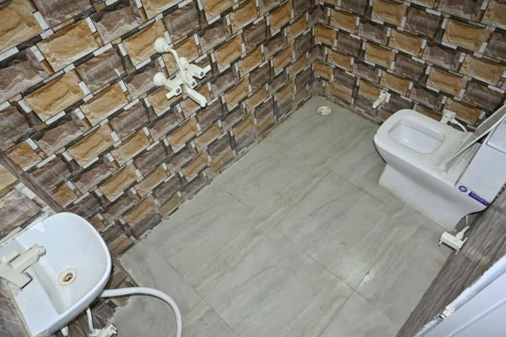 Saundarya Dham Guest house *