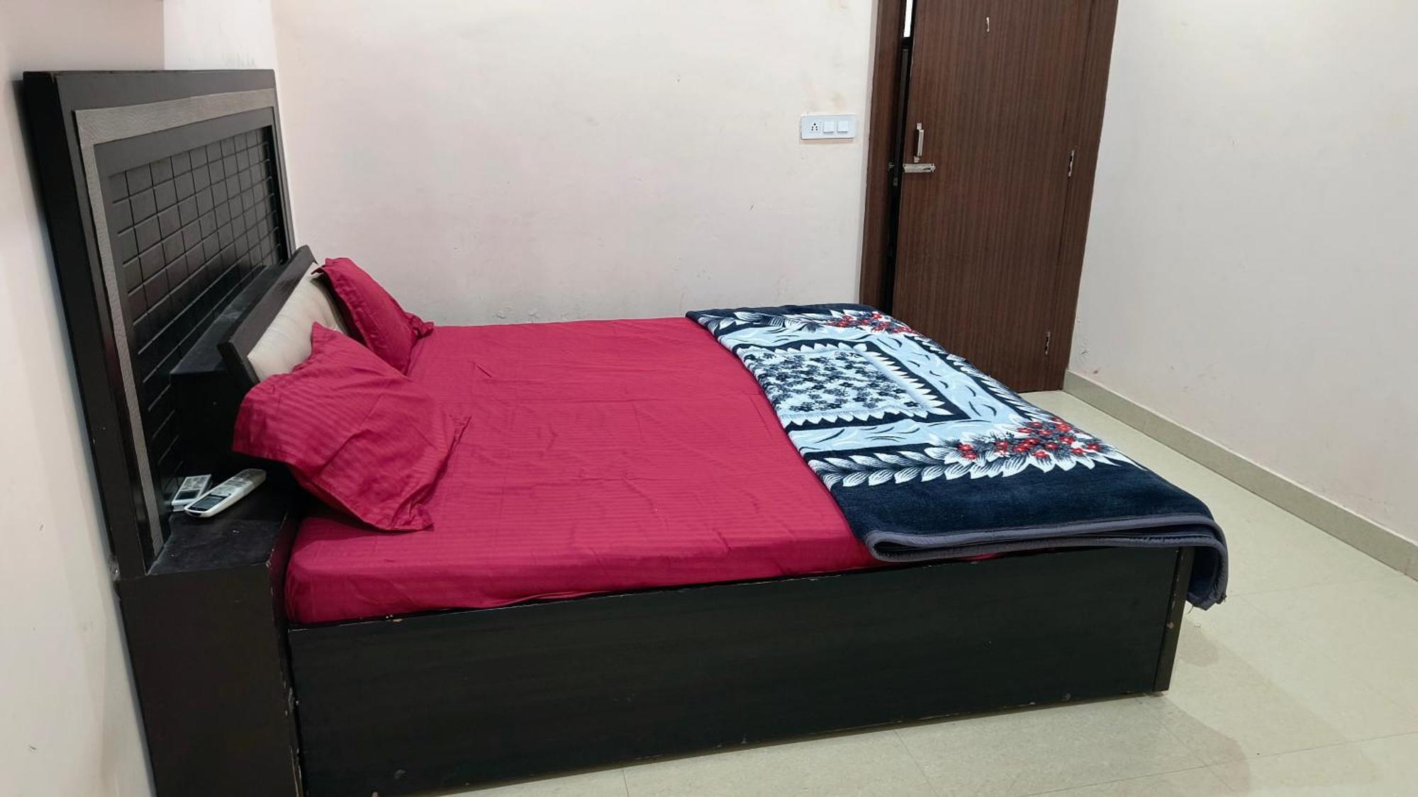 Guest house Saundarya Dham *