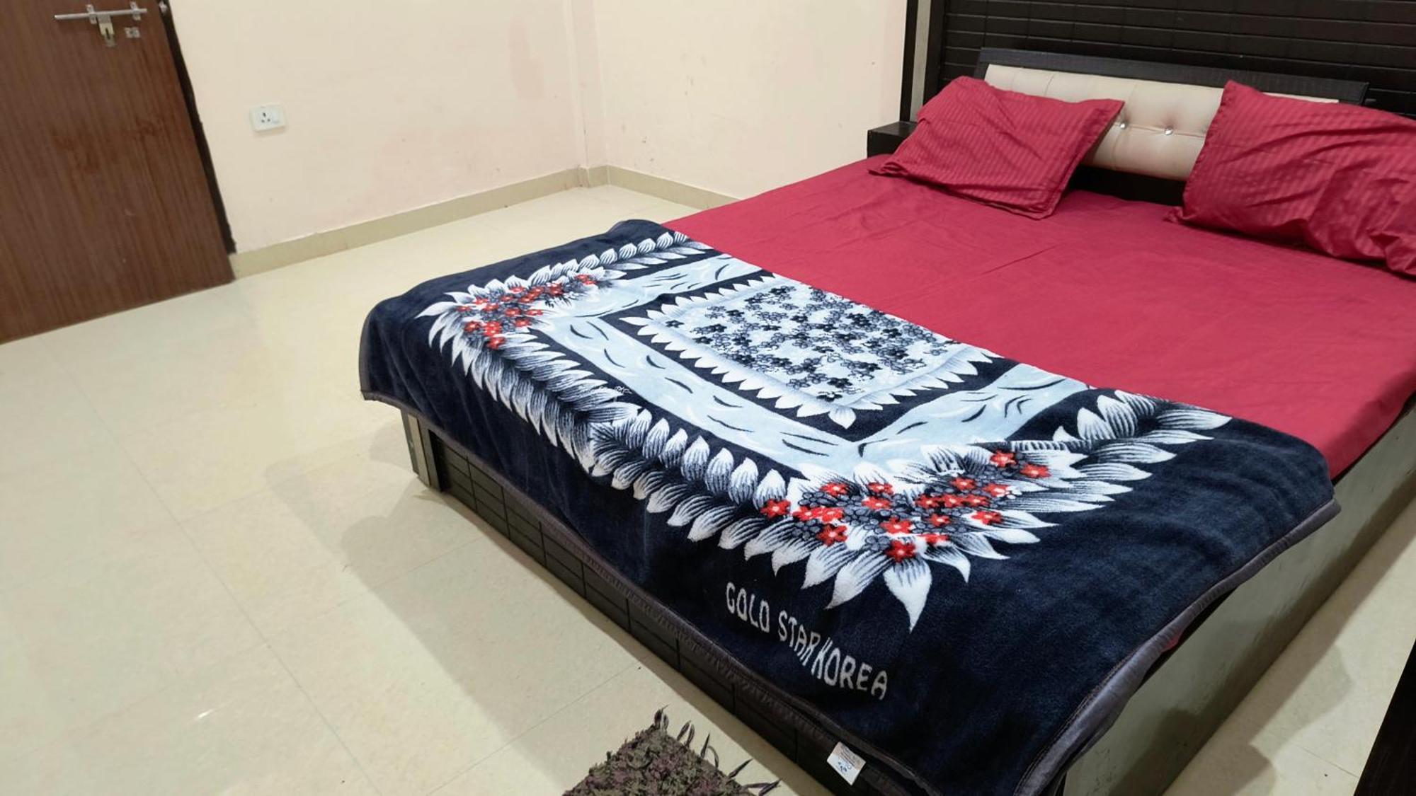 Guest house Saundarya Dham Vrindavan
